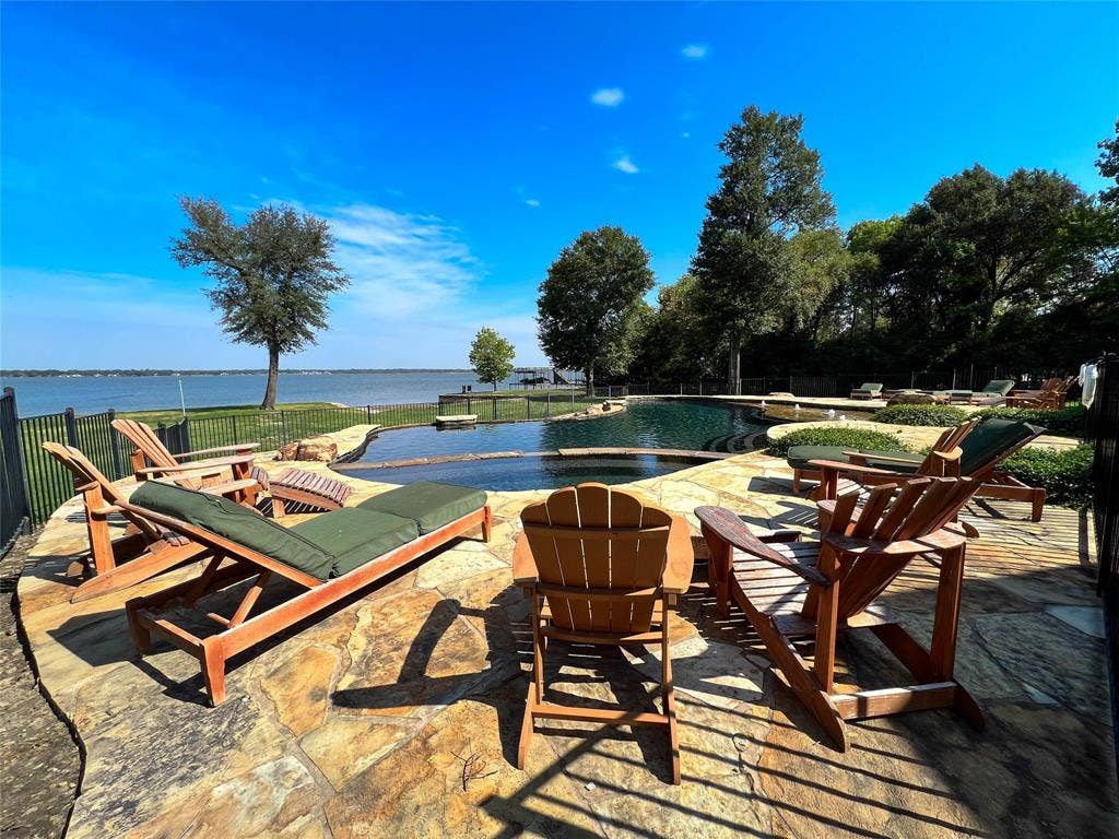 445 Sun Valley, Mabank, TX 75147 Take a dip and relax.