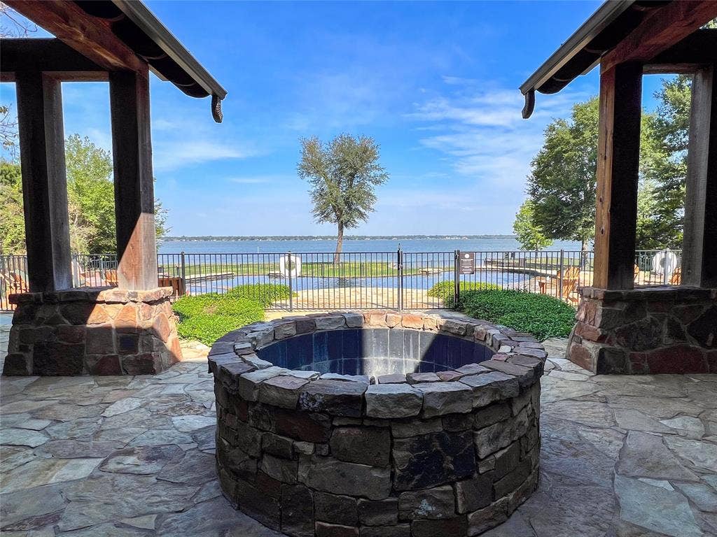 445 Sun Valley, Mabank, TX 75147 505 Ranch clubhouse fire pit