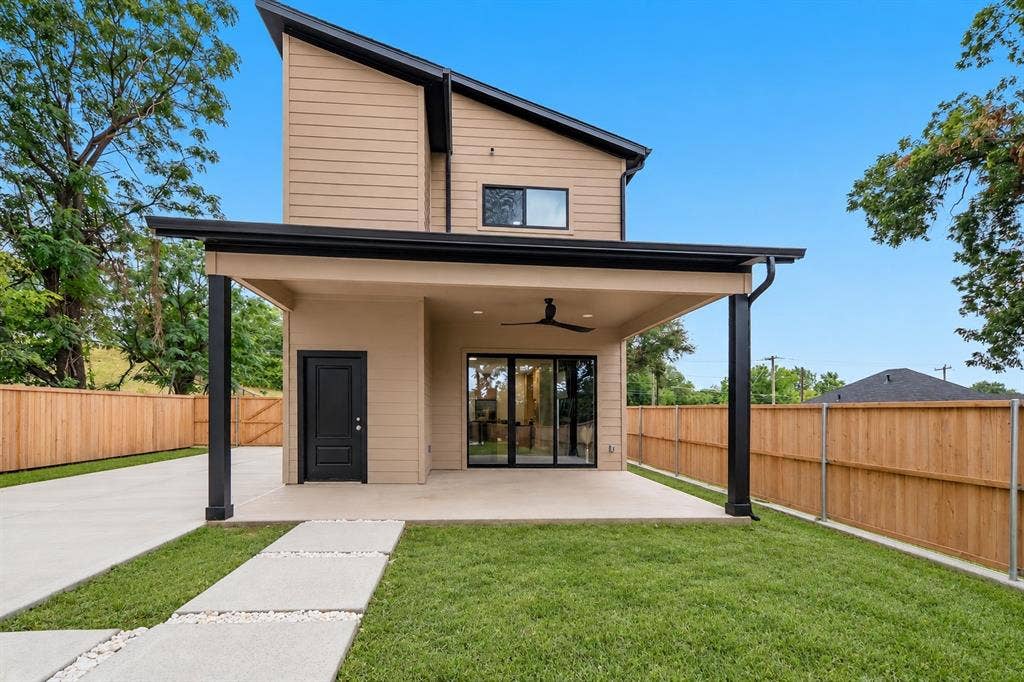 600 N Cliff Street, Dallas, TX 75203 600 N Cliff Street, Dallas, TX 75203