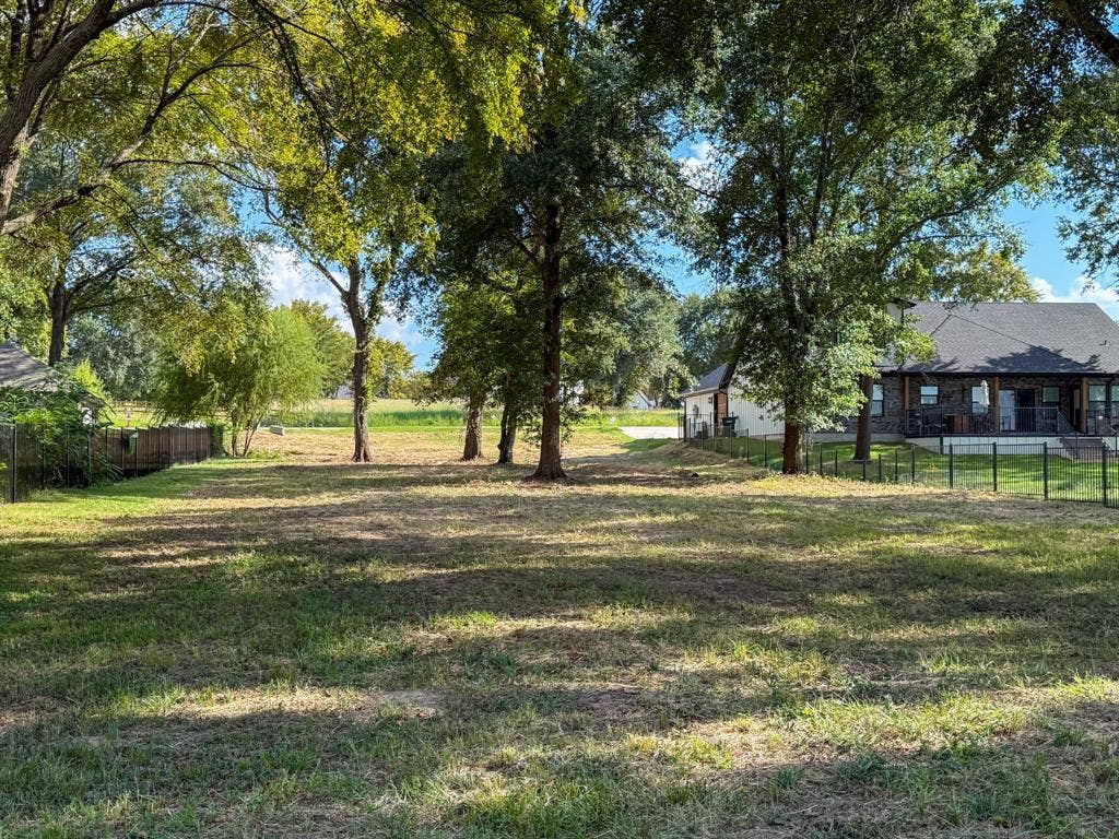 1520 Shoreline Drive, Mabank, TX 75143 1520 Shoreline Drive, Mabank, TX 75143