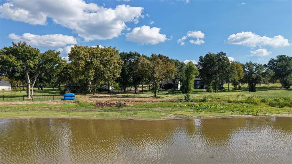 1520 Shoreline Drive, Mabank, TX 75143 1520 Shoreline Drive, Mabank, TX 75143