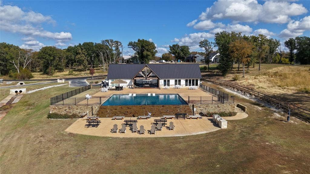 1520 Shoreline Drive, Mabank, TX 75143 1520 Shoreline Drive, Mabank, TX 75143