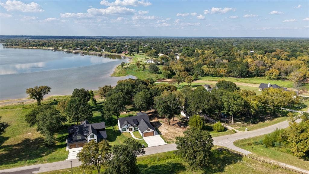 1520 Shoreline Drive, Mabank, TX 75143 1520 Shoreline Drive, Mabank, TX 75143