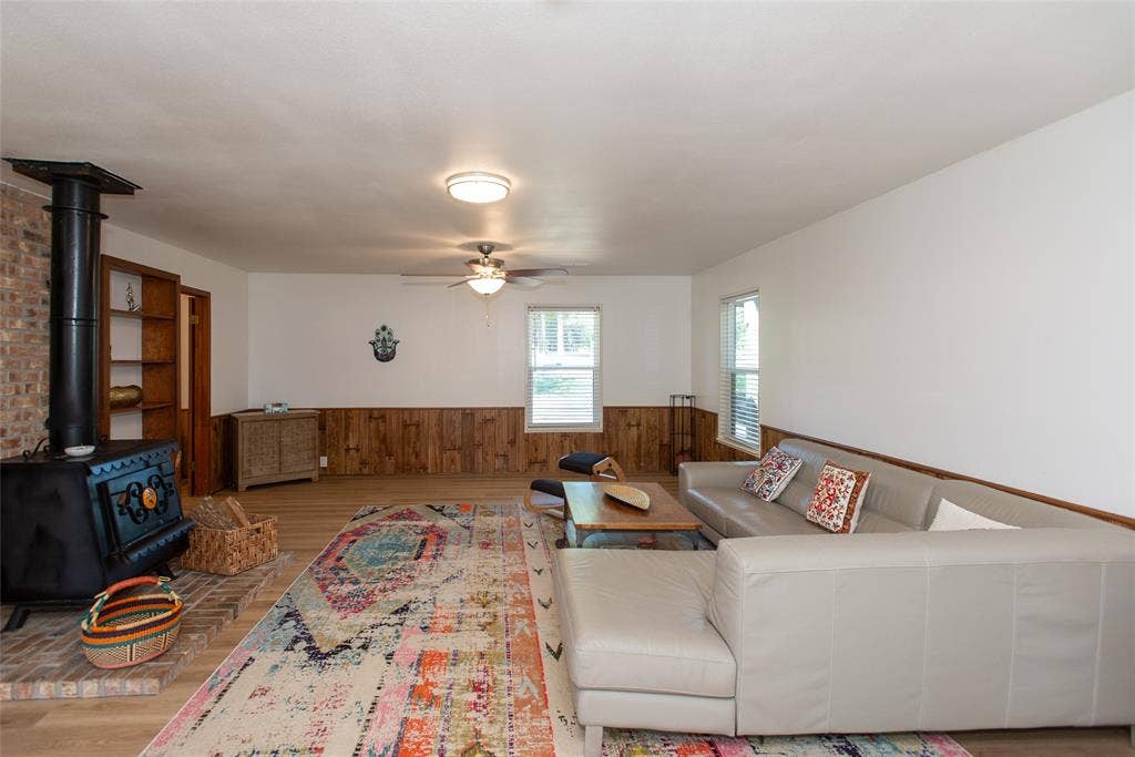 210 Lake Front Drive, Mabank, TX 75156
