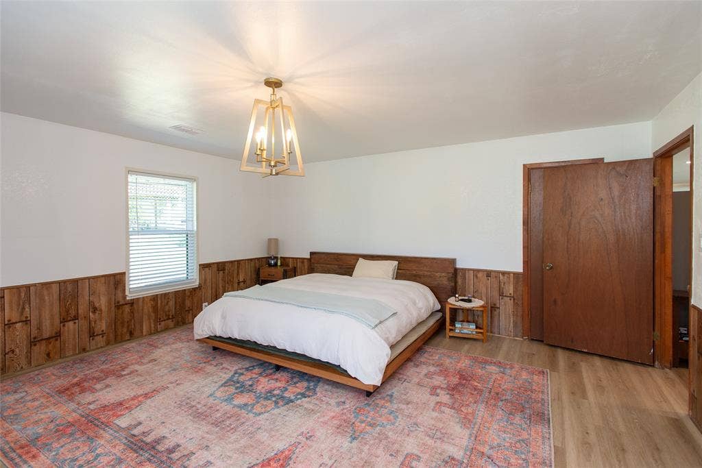 210 Lake Front Drive, Mabank, TX 75156