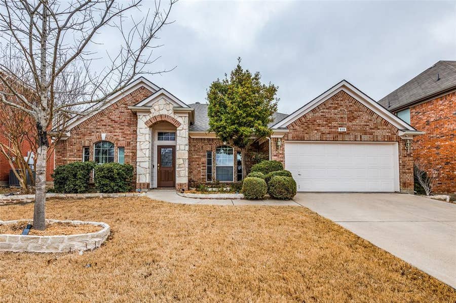 Property photo for 815 Hickory Street, Burleson, TX