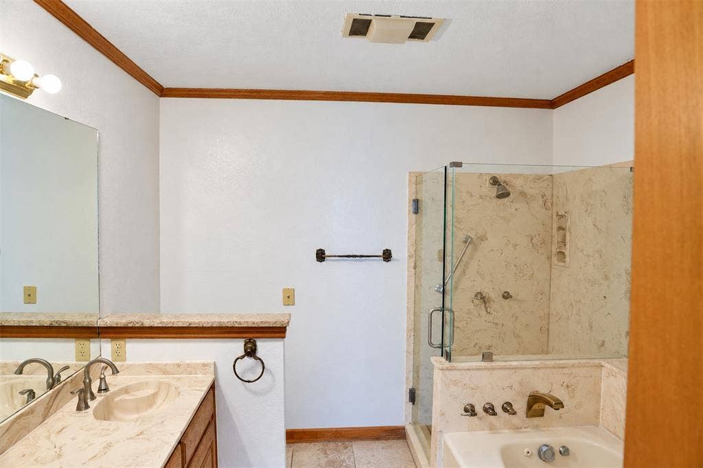 405 S Denton Avenue, Justin, TX 76247 405 S Denton Avenue, Justin, TX 76247