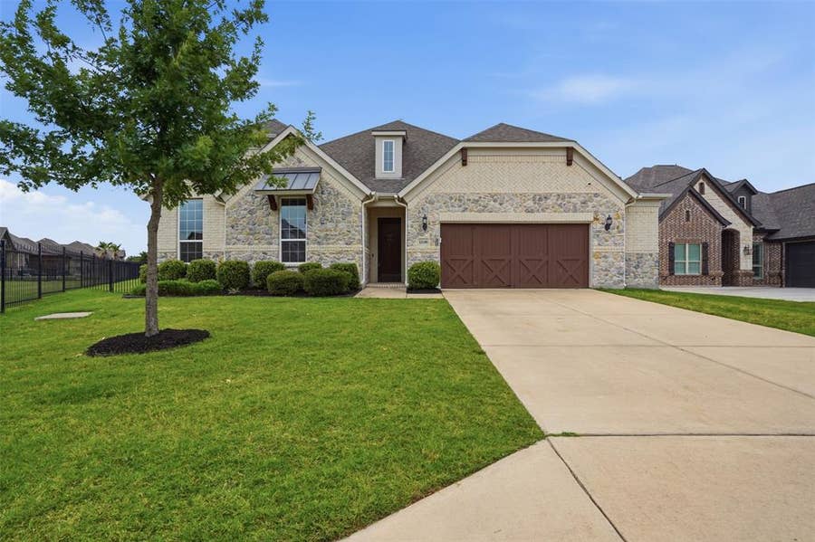 Property photo for 12140 Indian Creek Drive, Fort Worth, TX