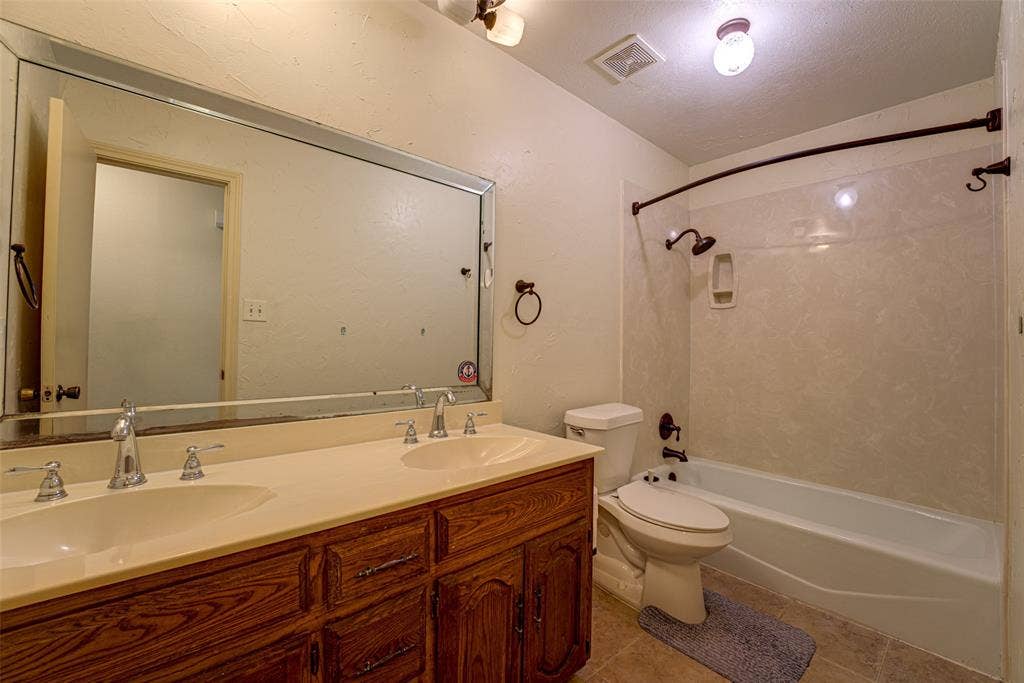 10 Cypress Court, Heath, TX 75032