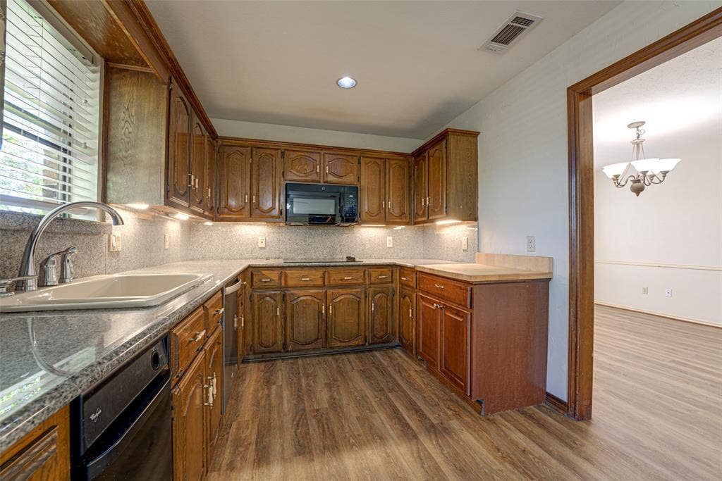 10 Cypress Court, Heath, TX 75032