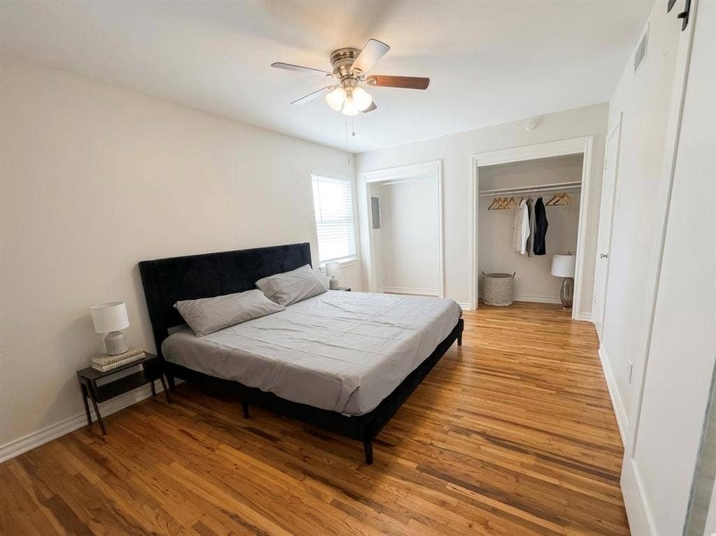 2732 W Jefferson Boulevard, Dallas, TX 75211 2732 W Jefferson Boulevard, Dallas, TX 75211