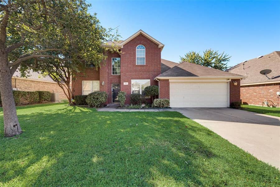 Property photo for 110 Millington Trail, Mansfield, TX
