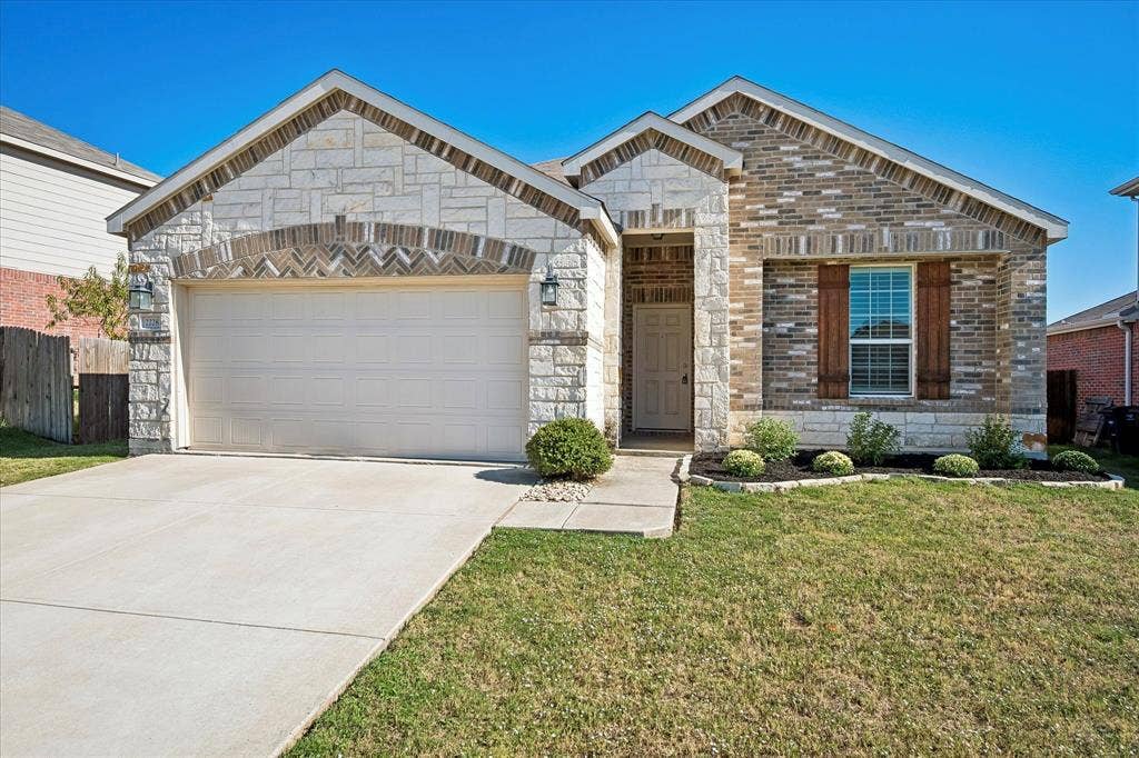2228 Simmental Road, Fort Worth, TX 76131