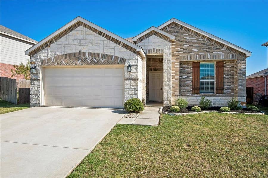 Property photo for 2228 Simmental Road, Fort Worth, TX