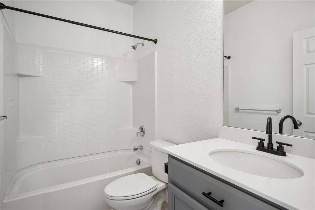 2228 Simmental Road, Fort Worth, TX 76131