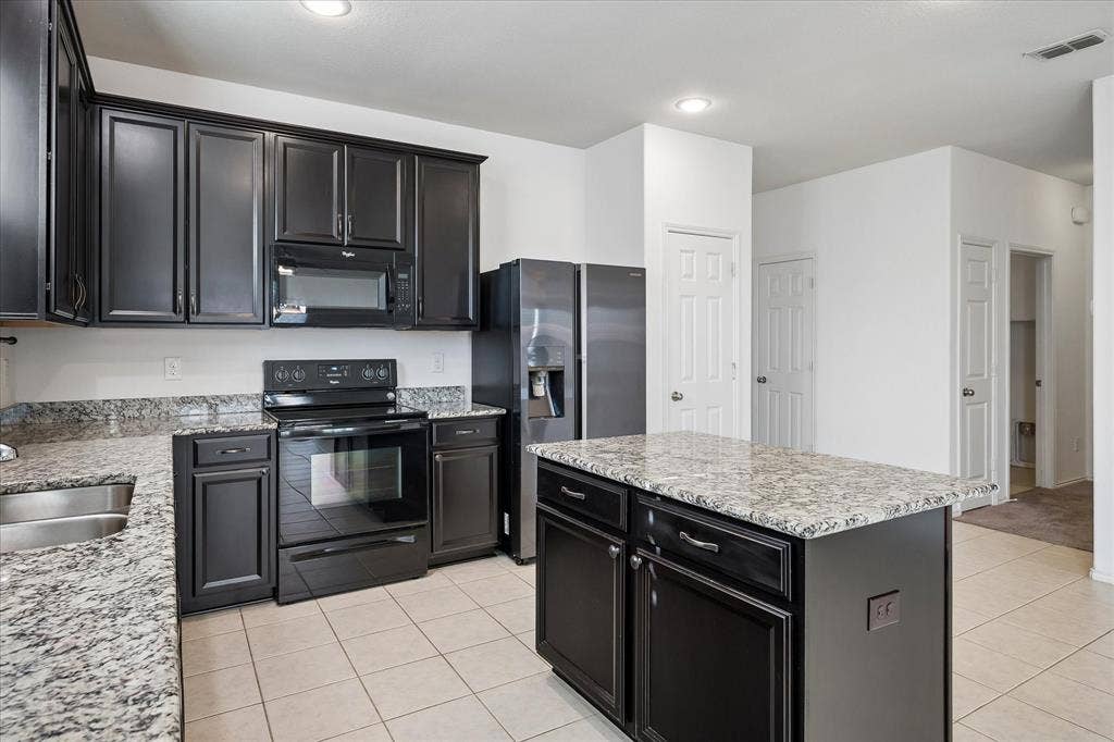 2228 Simmental Road, Fort Worth, TX 76131