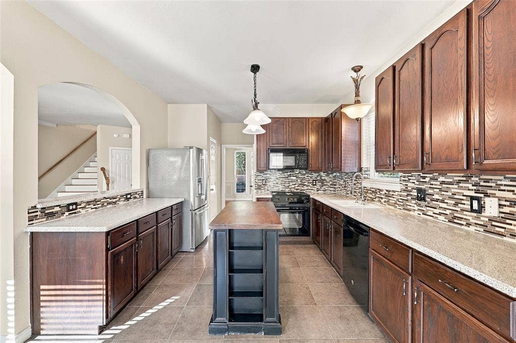202 Devonshire Court, McKinney, TX 75071 202 Devonshire Court, McKinney, TX 75071