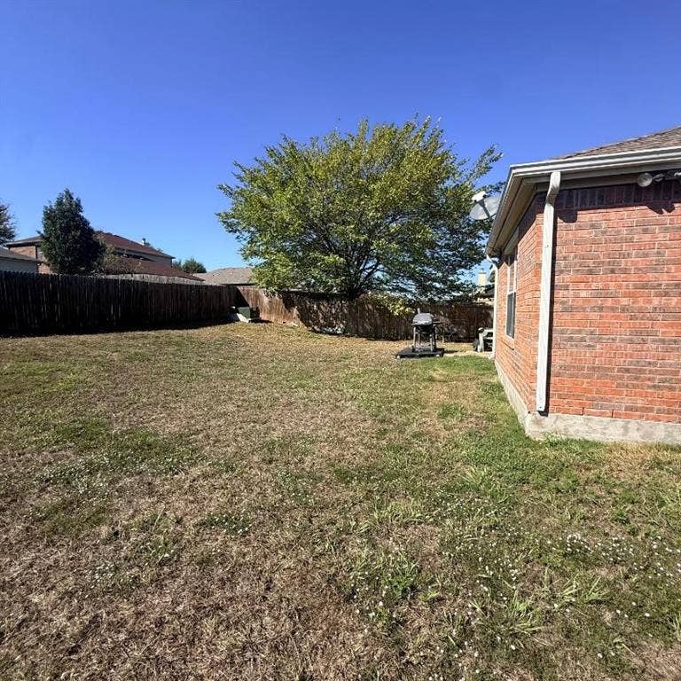1603 Lakeside Drive, Glenn Heights, TX 75154