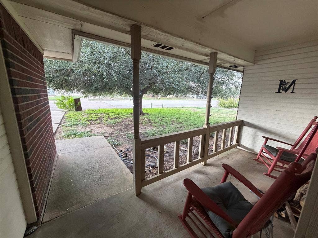 613 Sapphire Boulevard, Hewitt, TX 76643 613 Sapphire Boulevard, Hewitt, TX 76643