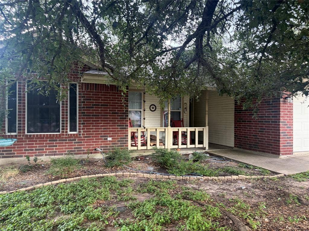 613 Sapphire Boulevard, Hewitt, TX 76643 613 Sapphire Boulevard, Hewitt, TX 76643