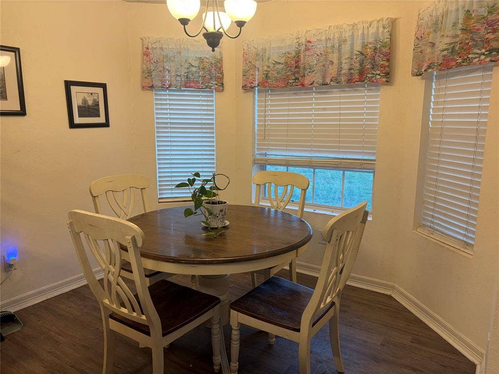 613 Sapphire Boulevard, Hewitt, TX 76643 613 Sapphire Boulevard, Hewitt, TX 76643