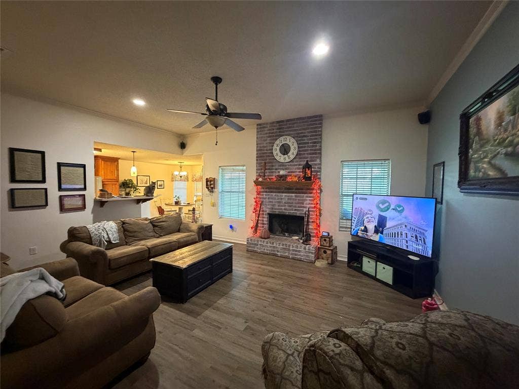 613 Sapphire Boulevard, Hewitt, TX 76643 613 Sapphire Boulevard, Hewitt, TX 76643