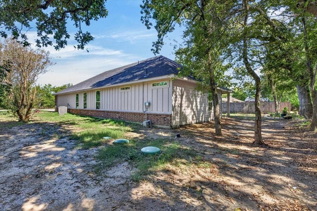 1093 Oak Ridge Drive, Oak Ridge, TX 75160 1093 Oak Ridge Drive, Oak Ridge, TX 75160