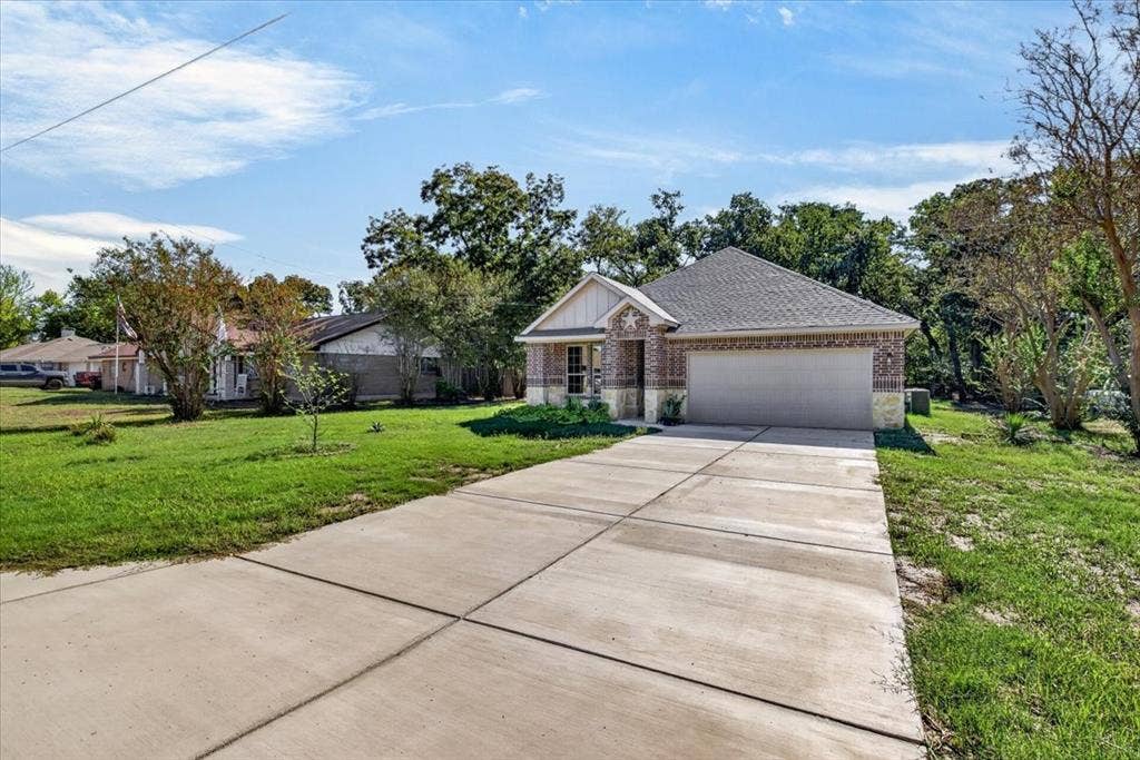 1093 Oak Ridge Drive, Oak Ridge, TX 75160 1093 Oak Ridge Drive, Oak Ridge, TX 75160