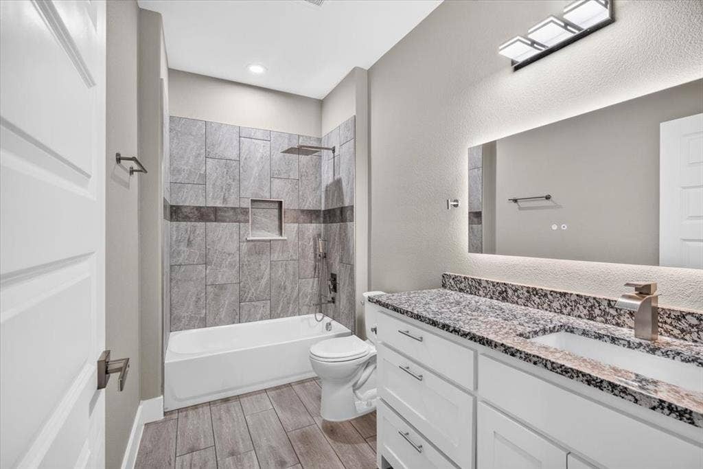 1093 Oak Ridge Drive, Oak Ridge, TX 75160 1093 Oak Ridge Drive, Oak Ridge, TX 75160