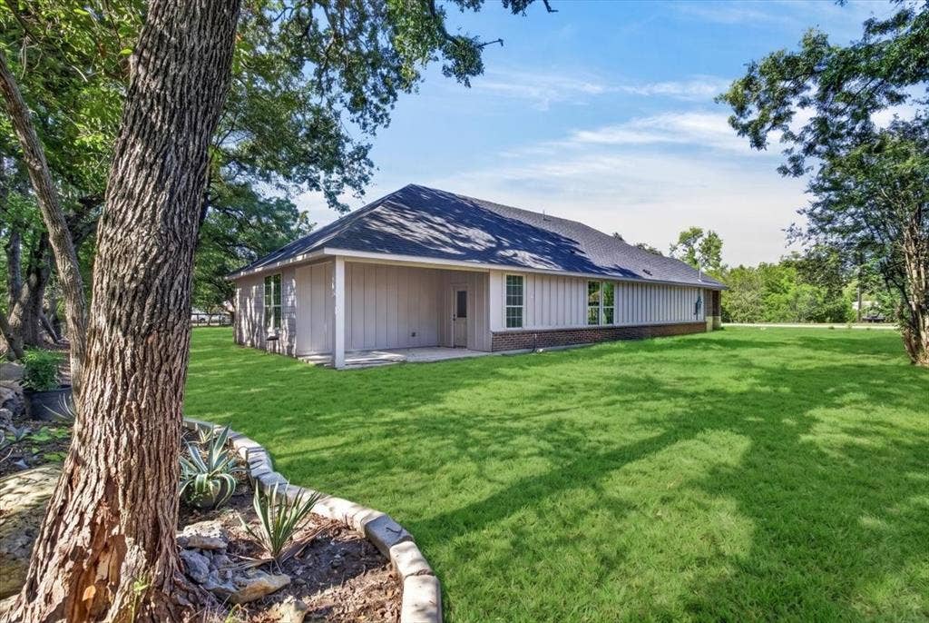 1093 Oak Ridge Drive, Oak Ridge, TX 75160 1093 Oak Ridge Drive, Oak Ridge, TX 75160