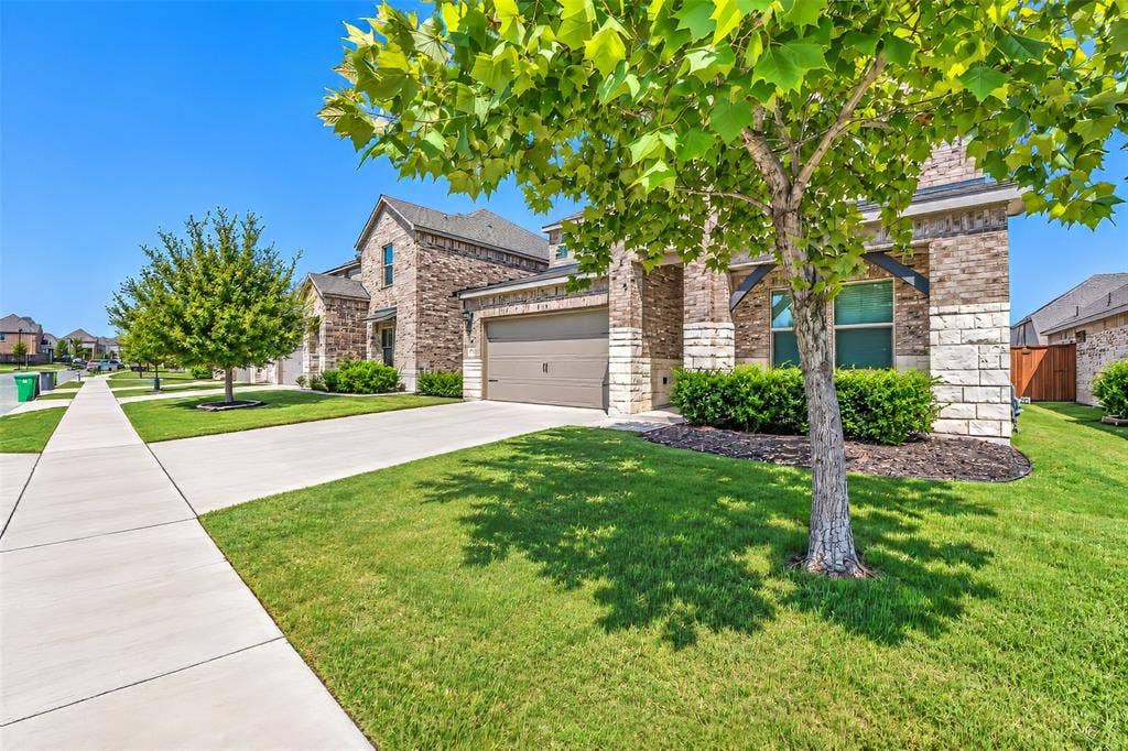 2148 Bellatrix Drive, Haslet, TX 76052