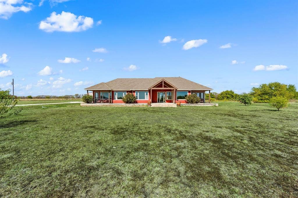 168 Hawk Ridge Road, Decatur, TX 76234