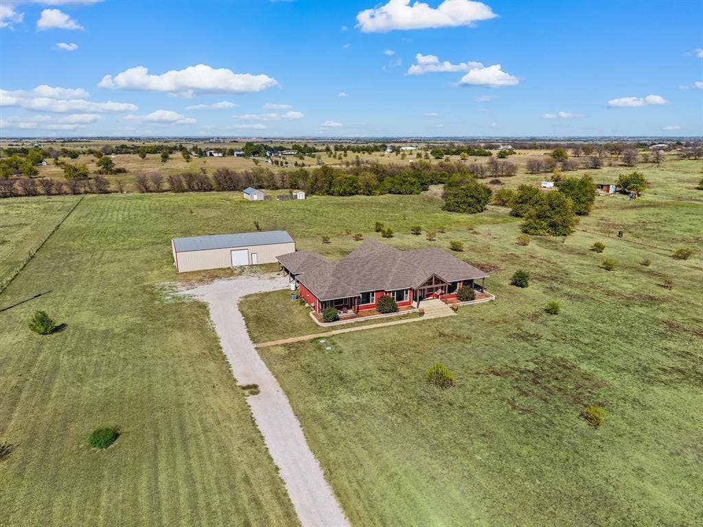 168 Hawk Ridge Road, Decatur, TX 76234