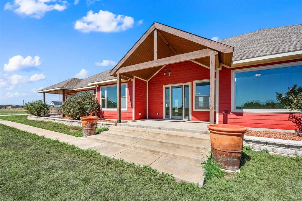 168 Hawk Ridge Road, Decatur, TX 76234