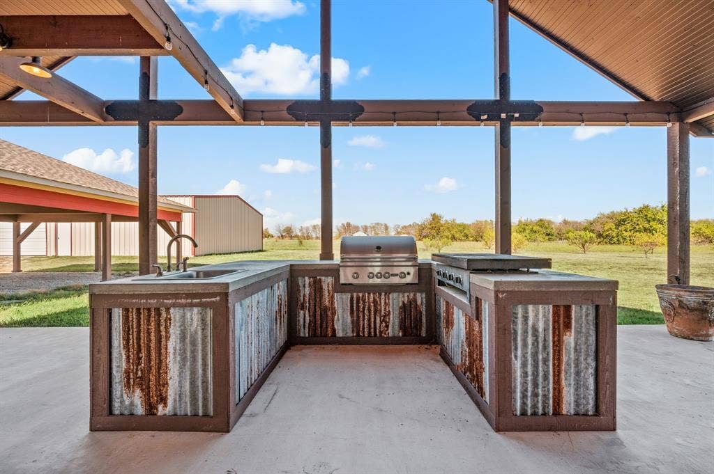 168 Hawk Ridge Road, Decatur, TX 76234