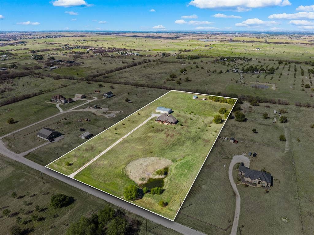 168 Hawk Ridge Road, Decatur, TX 76234