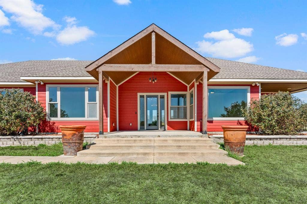 168 Hawk Ridge Road, Decatur, TX 76234