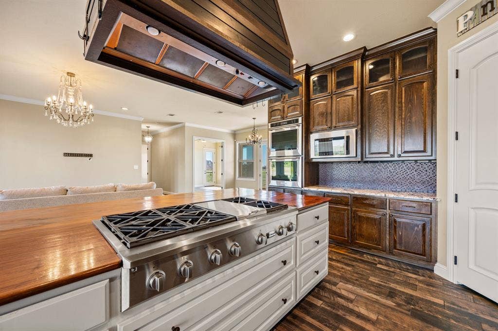 168 Hawk Ridge Road, Decatur, TX 76234