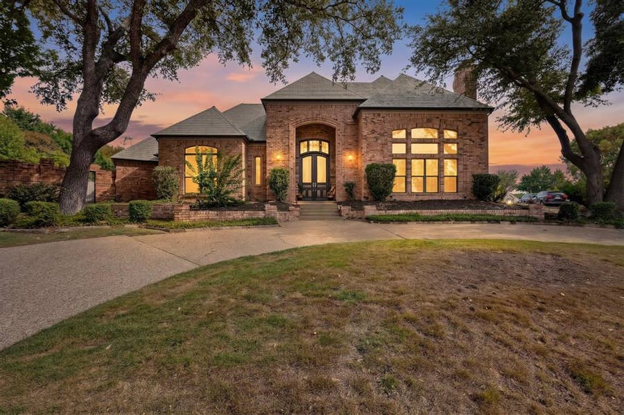 Property photo for 6633 Muirfield Circle, Plano, TX