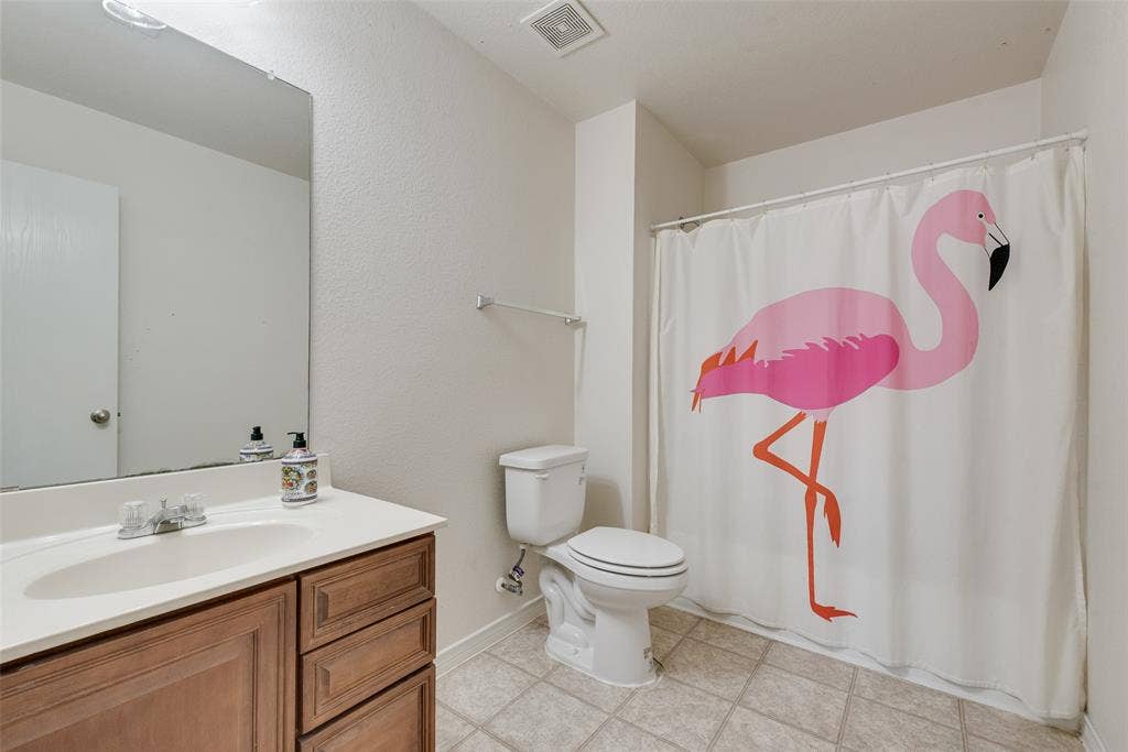 3506 Ridge Elm Drive, Dallas, TX 75227 Full Bath 2nd Floor