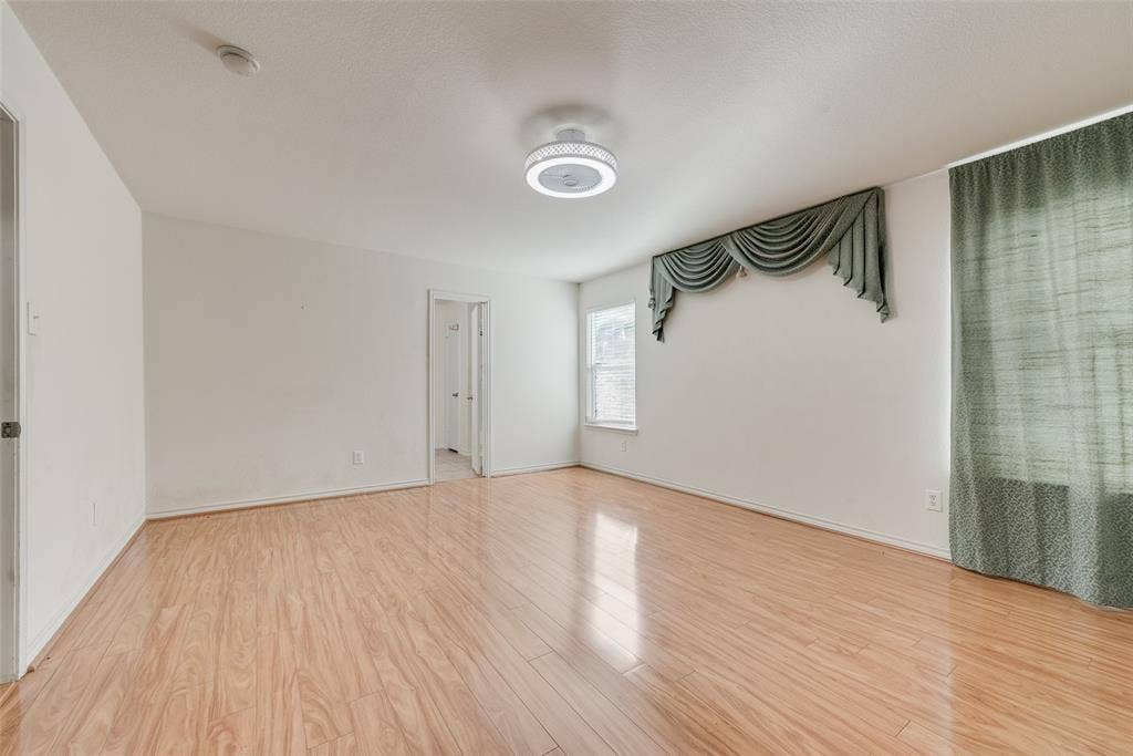 3506 Ridge Elm Drive, Dallas, TX 75227 Split Master Bedroom on 1st Floor