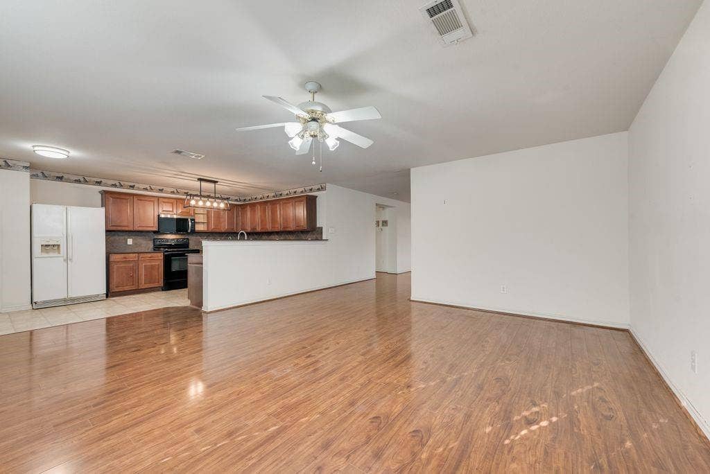 3506 Ridge Elm Drive, Dallas, TX 75227 Family Room connects to Kitchen
