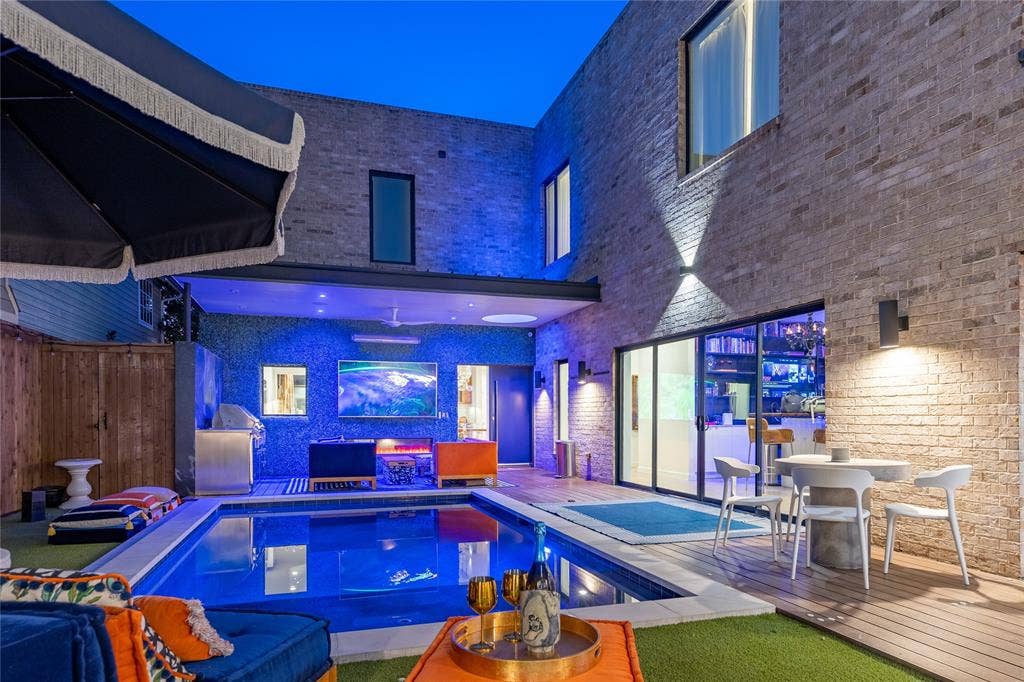 2010 Mcmillan Avenue, Dallas, TX 75206 Who needs to travel when you can have a vacation in your back yard?