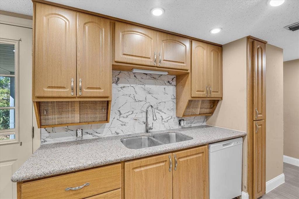 2801 Vancouver Street, Irving, TX 75062