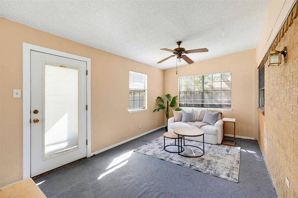 6616 Summertime Lane, Watauga, TX 76148