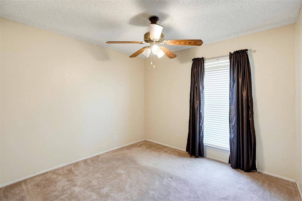 6616 Summertime Lane, Watauga, TX 76148