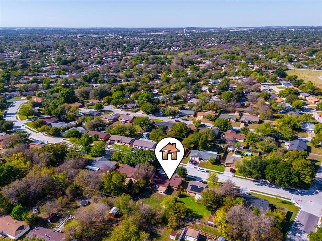6616 Summertime Lane, Watauga, TX 76148