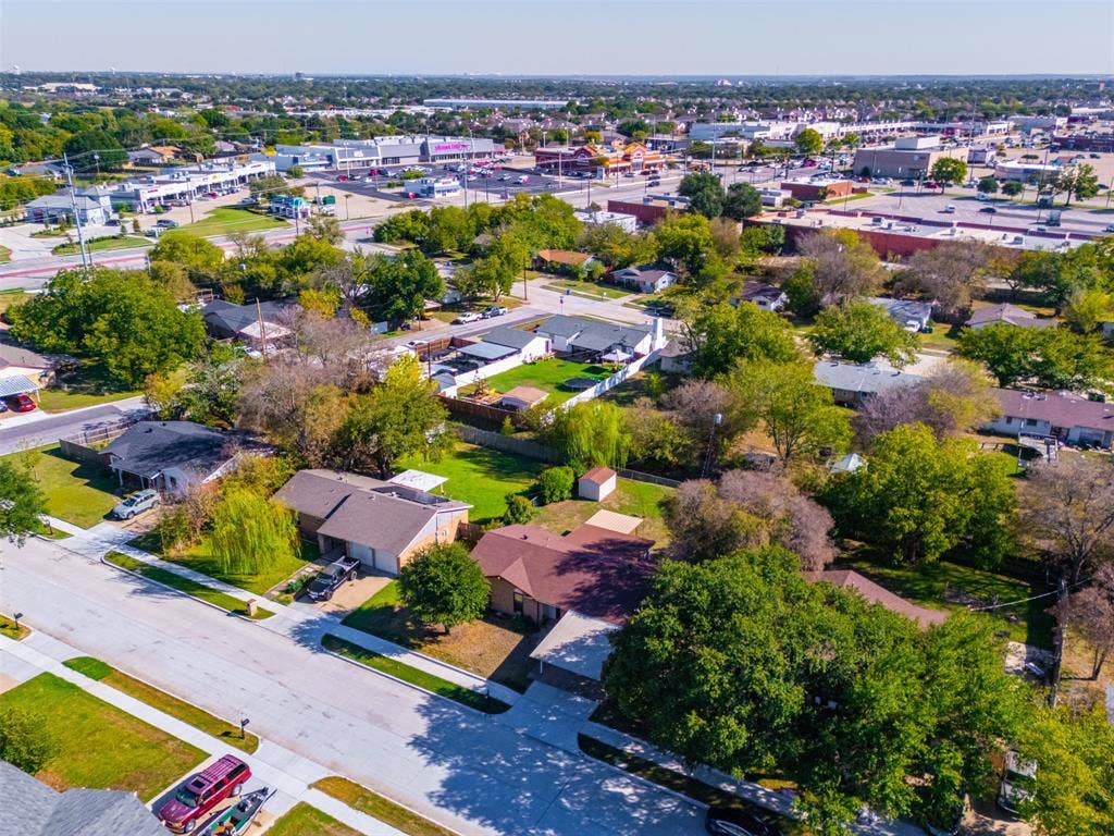 6616 Summertime Lane, Watauga, TX 76148