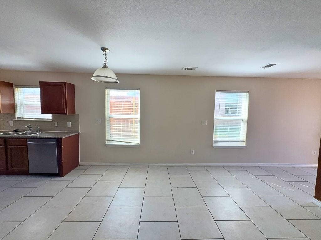 721 E College Street, Princeton, TX 75407