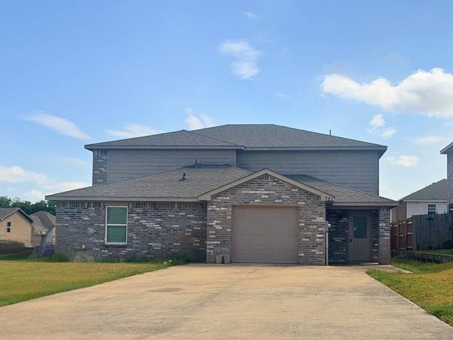 Property photo for 721 E College Street, Princeton, TX